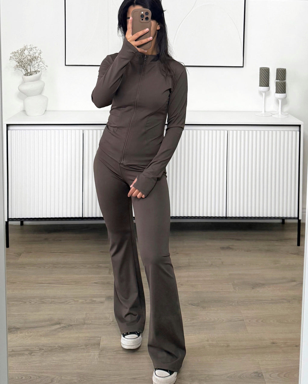 L105 Nouveau arrivée 2 couleurs mode décontracté Sport Fitness femmes Ensemble deux brassières à manches longues et pantalon S Wear Costumes - Chine Costume pour femme et ensemble deux pièces prix L105 Nouveau arrivée 2 couleurs mode décontracté Sport Fitness femmes Ensemble deux brassières à manches longues et pantalon S Wear Costumes - Chine Costume pour femme et ensemble deux pièces prix
