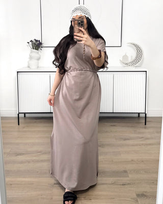 Robe Adely
