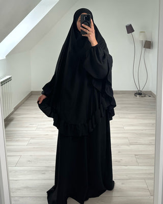 Ensemble abaya et khimar mastour noir pour prière. Détail froufrou sur le khimar