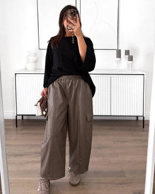 Pantalon similicuir cargo taupe mastour